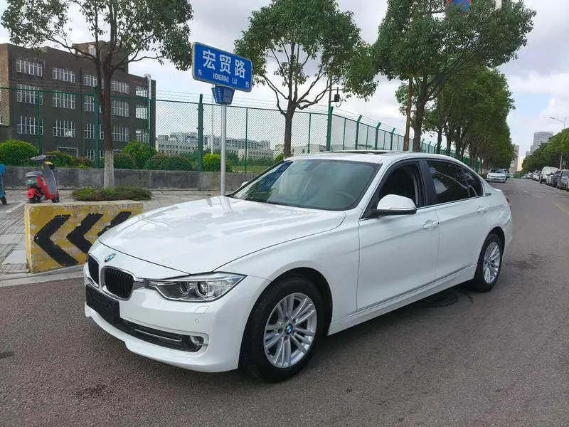 BMW 3-Series, 2015