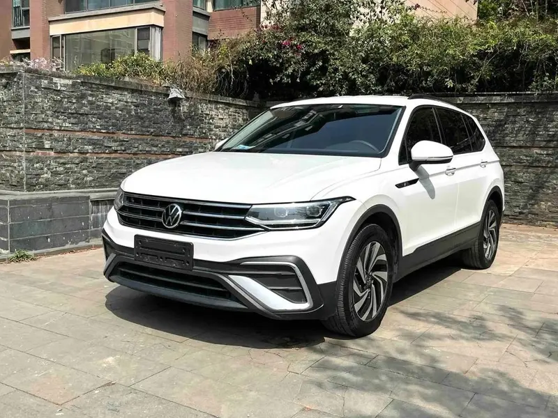 Volkswagen Tiguan L 330TSI Auto 2WD Edition, 2022 — фото 1