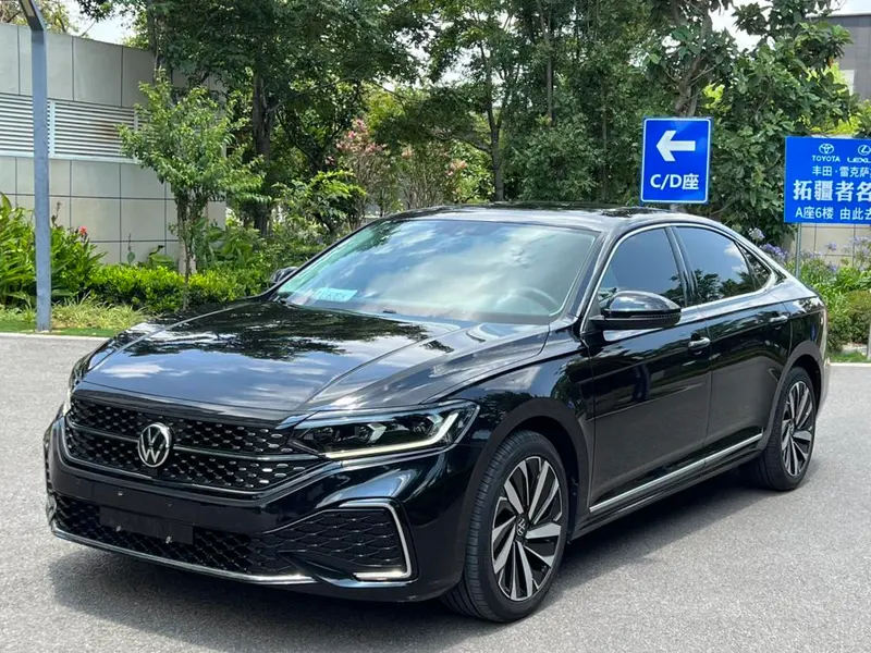 Volkswagen Passat, 2022