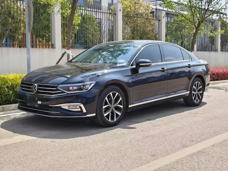 Volkswagen Magotan 330TSI DSG 30 Anniversary Edition, 2021 — фото 1