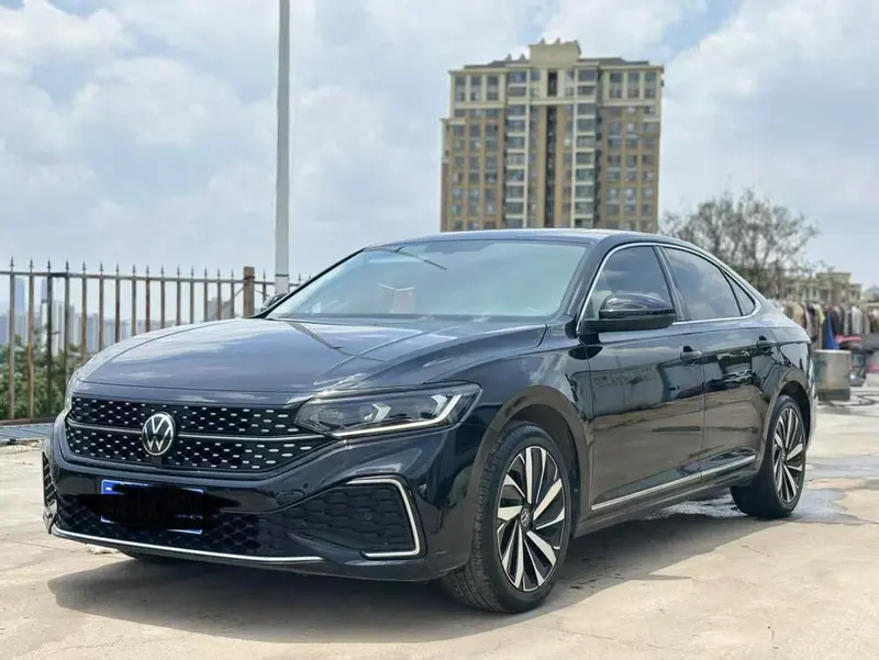 Volkswagen Passat, 2022