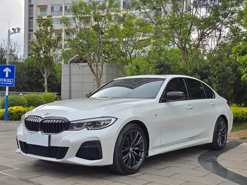 BMW 3-Series, 2021