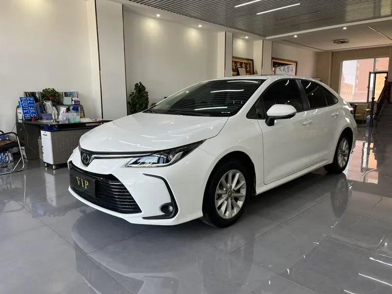 Toyota Corolla 1.2T S-CVT Elite PLUS Edition, 2021 — фото 1