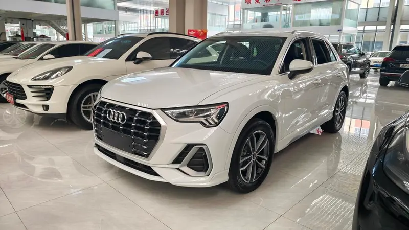 Audi Q3, 2022