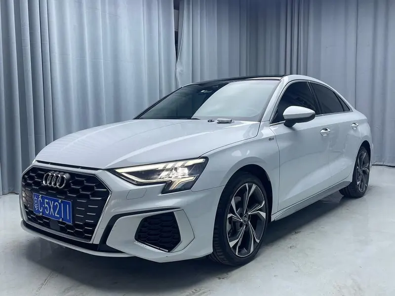 Audi A3 A3L Limousine 35 TFSI Luxury Sport Version, 2022 — фото 1