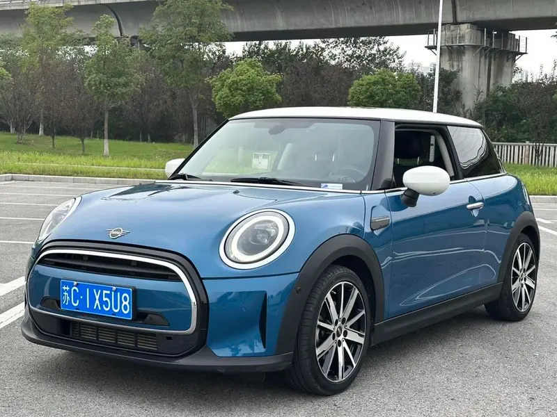 MINI MINI 1.5T COOPER Artist, 2022 — фото 1
