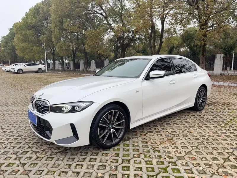 BMW 3-Series, 2023