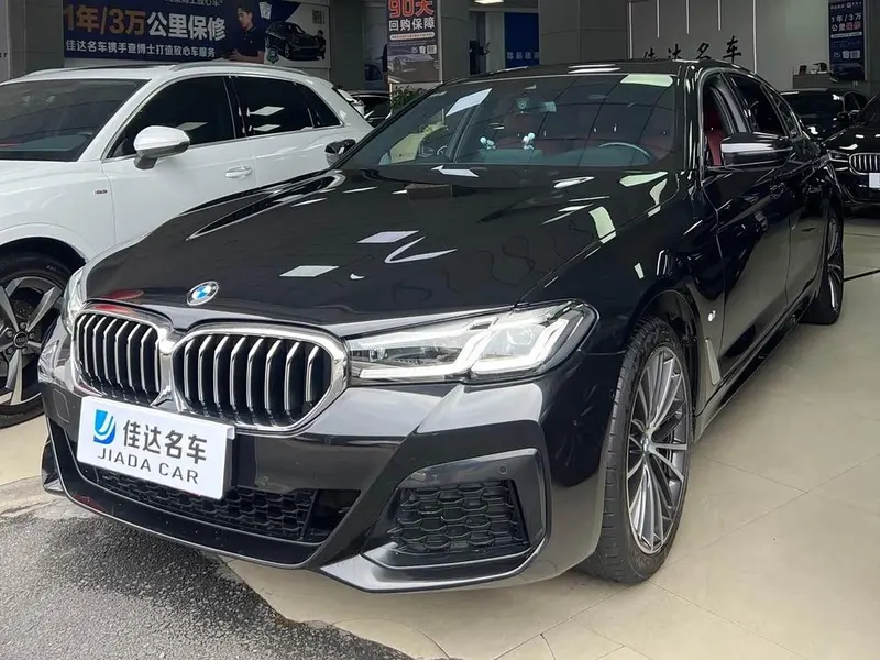 BMW 5-Series, 2022