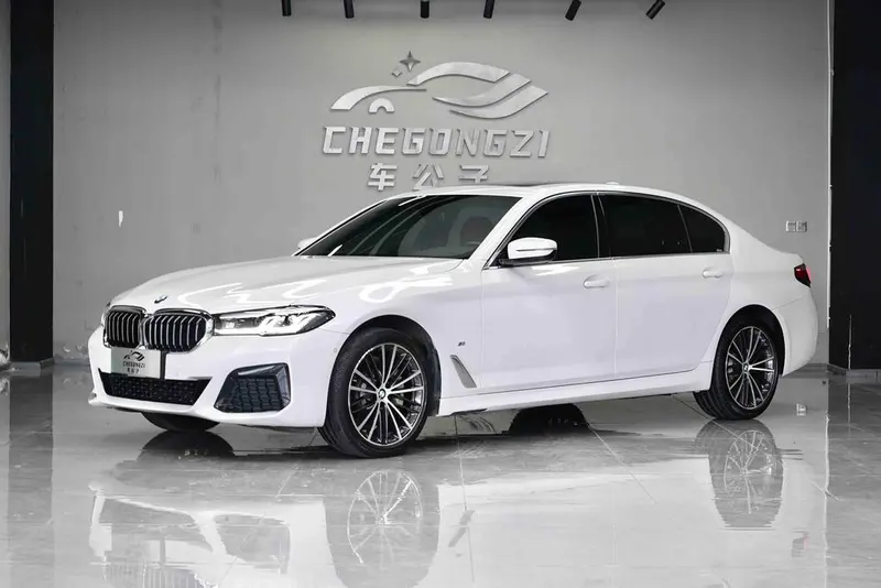 BMW 5-Series, 2023