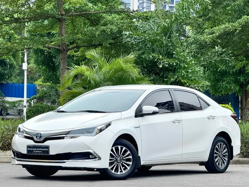 Toyota Corolla Facelift Dual Engine 1.8L E-CVT Edition CN5, 2017 — фото 1