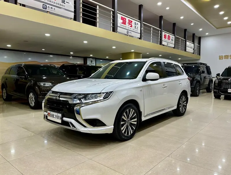 Mitsubishi Outlander, 2021