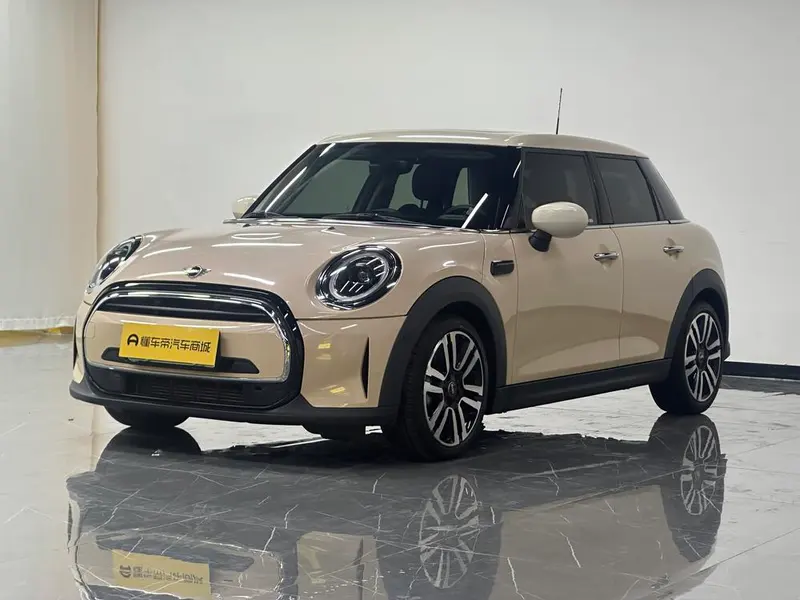MINI MINI Facelift 1.5T COOPER Classic Edition, 2022 — фото 1