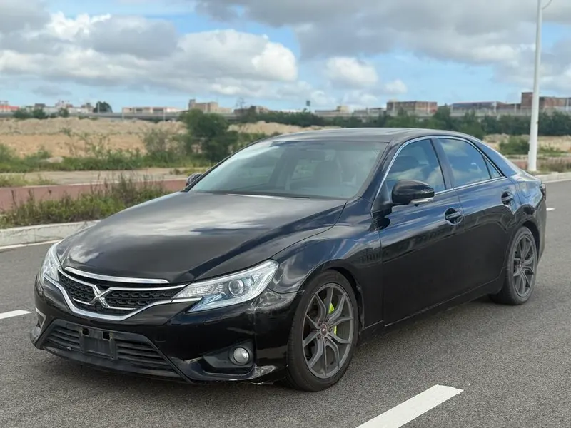 Toyota Reiz, 2013
