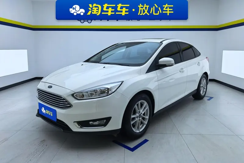 Ford Focus Sedan 1.6L Auto Style Version, 2015 — фото 1