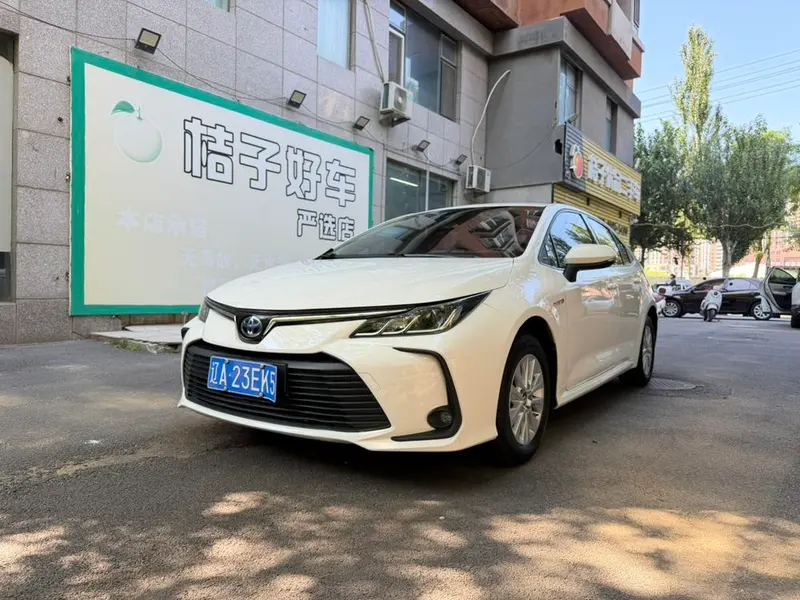 Toyota Corolla Dual Engine 1.8L E-CVT GL-i Edition, 2019 — фото 1