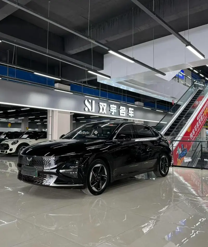Wuling Starlight PHEV, 2023