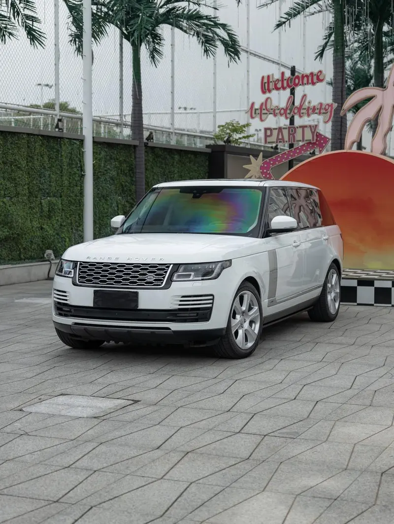 Land Rover Range Rover 3.0 L6 Extended Edition, 2020 — фото 1
