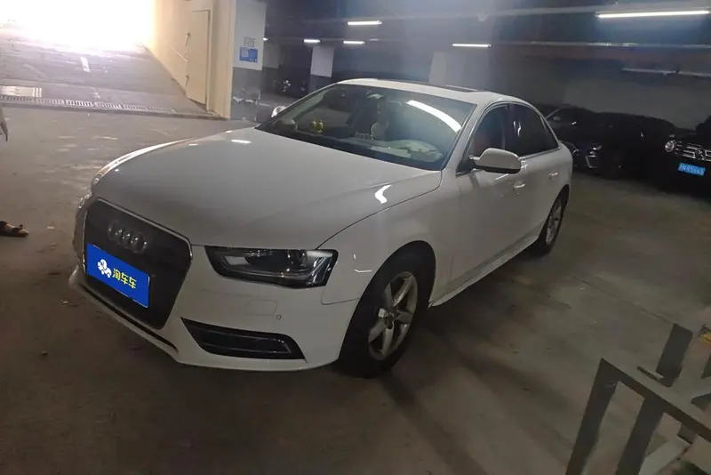Audi A4L 35 TFSI Auto Comfort Version, 2013 — фото 1