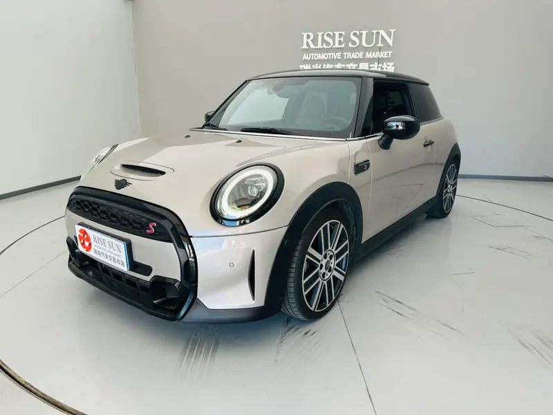 MINI MINI 2.0T COOPER S Artist, 2023 — фото 1