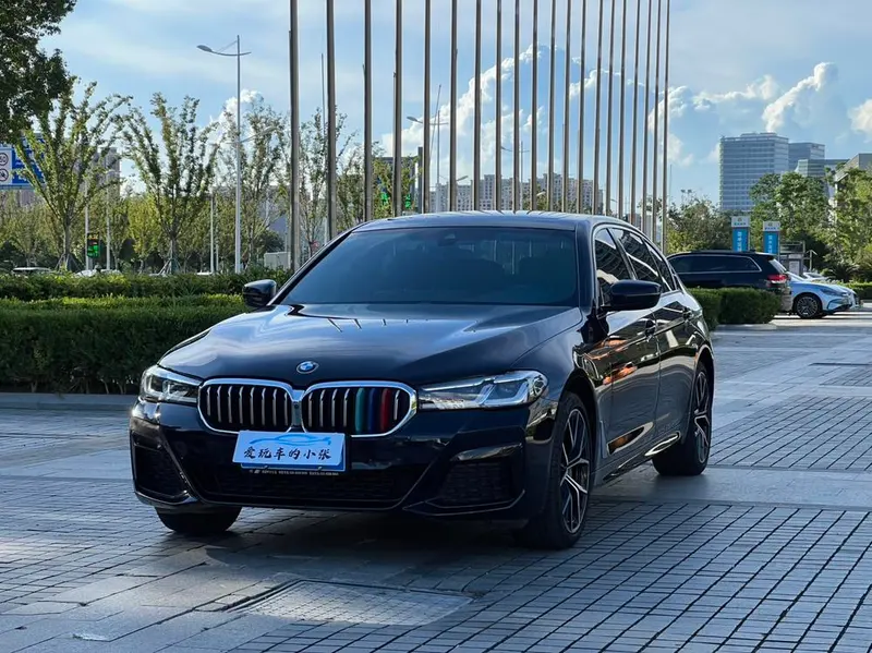 BMW 5-Series, 2022