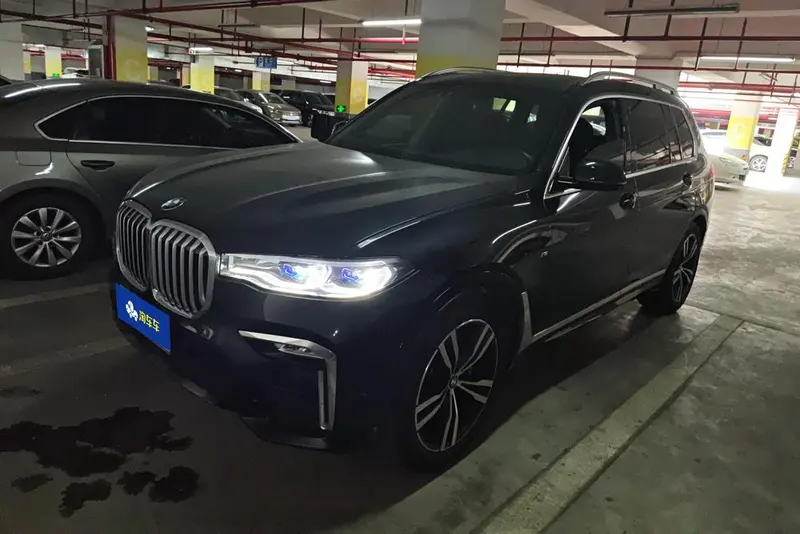 BMW X7, 2021