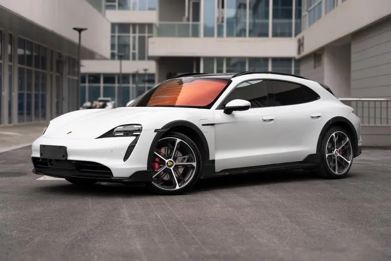 Porsche Taycan, 2022