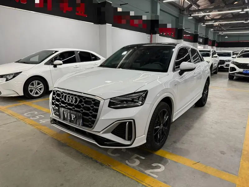 Audi Q2L, 2022