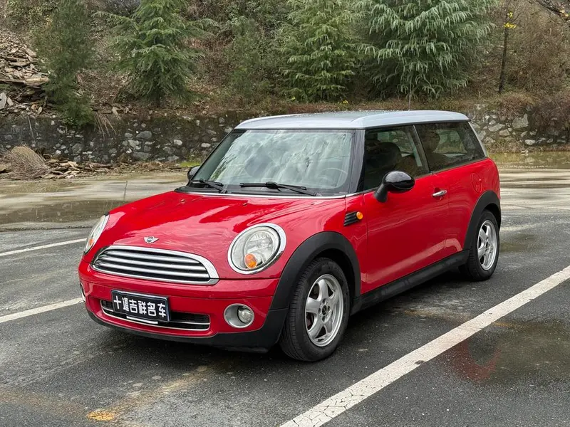 MINI CLUBMAN, 2011