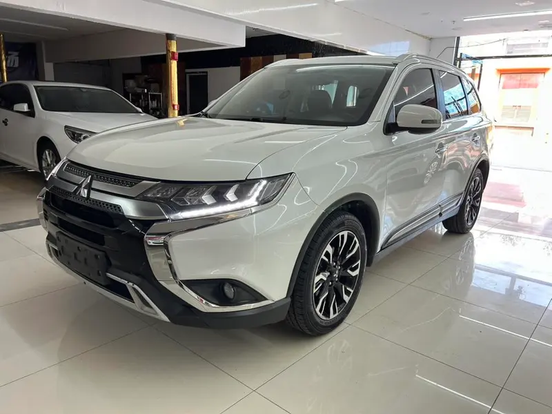 Mitsubishi Outlander, 2019