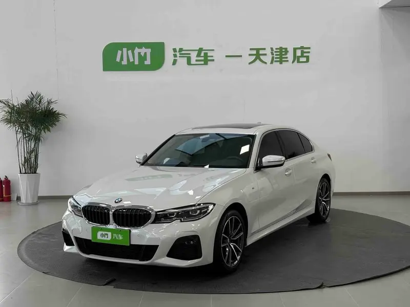 BMW 3-Series, 2022