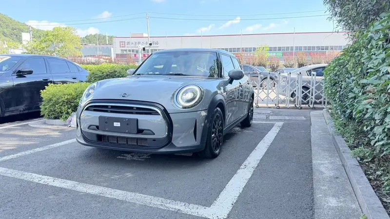 MINI MINI 1.5T ONE PLUS Edition, 2021 — фото 1