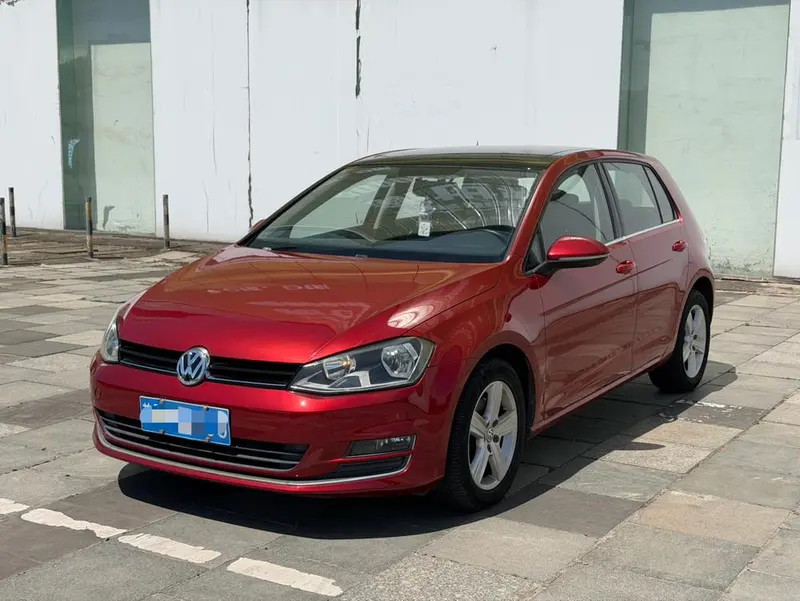 Volkswagen Golf 230TSI Auto Comfort Version, 2016 — фото 1