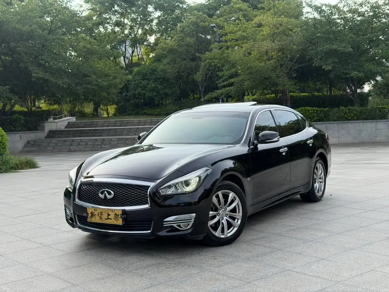 Infiniti Q70 Q70L 2.5L Elite Edition, 2017 — фото 1