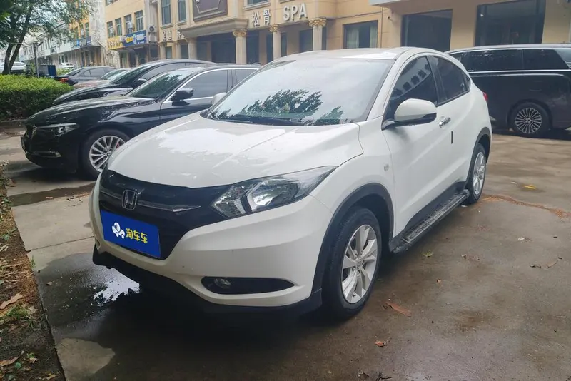 Honda Vezel 1.5L CVT 2WD Comfort Version, 2015 — фото 1