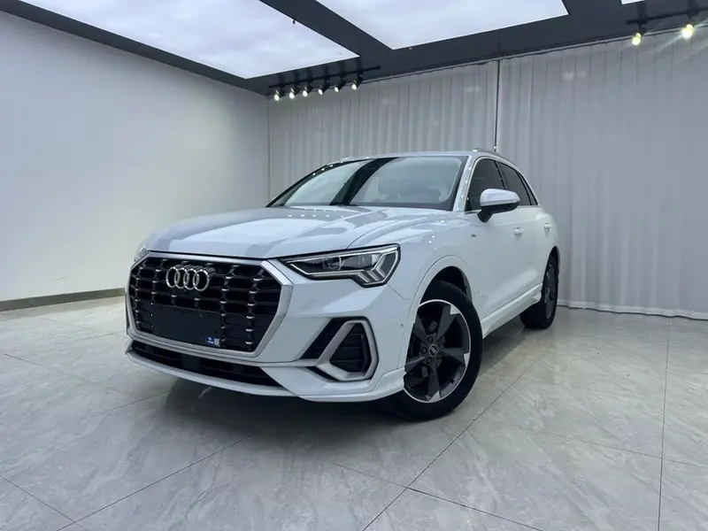 Audi Q3, 2022