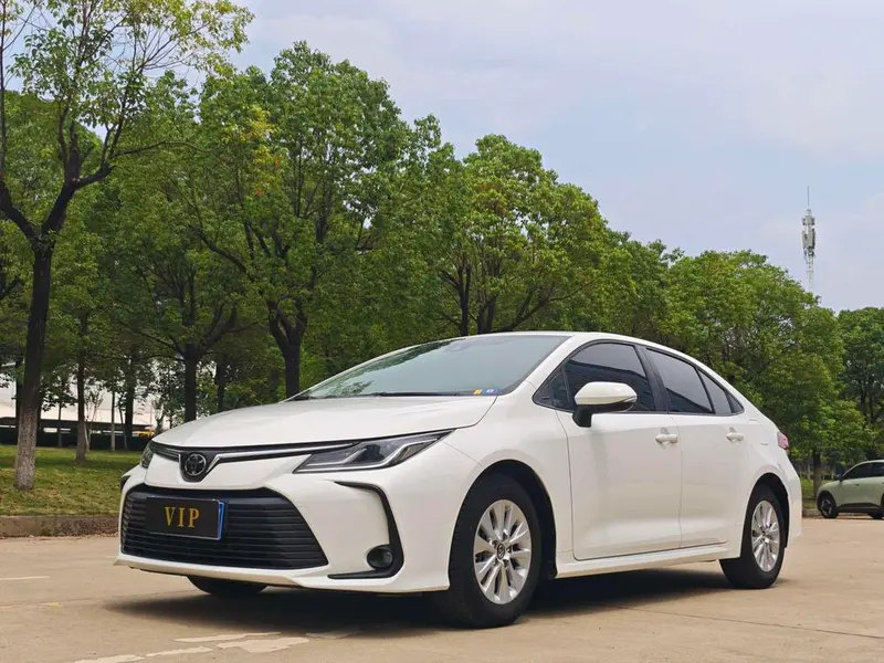 Toyota Corolla 1.5L CVT Edition, 2021 — фото 1