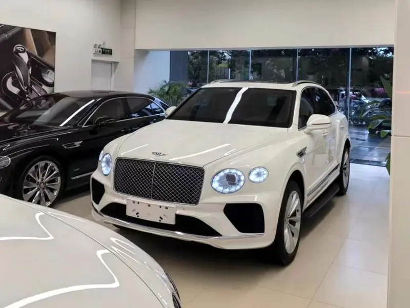 Bentley Bentayga 4.0T V8, 2021 — фото 1