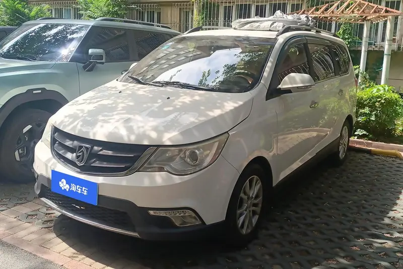 Baojun 730, 2015