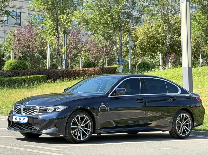 BMW 3-Series, 2023