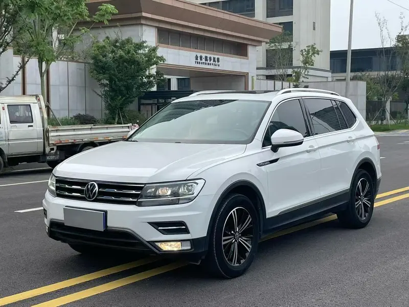 Volkswagen Tiguan L 280TSI Auto 2WD Smart Edition, 2021 — фото 1