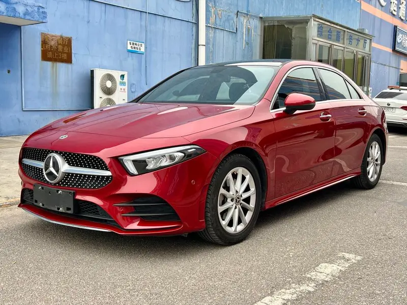 Mercedes-Benz A-Class Facelift A 200 L Sport Fashion Version, 2020 — фото 1