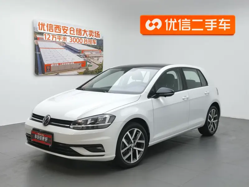 Volkswagen Golf 230TSI Auto Luxury Version, 2018 — фото 1