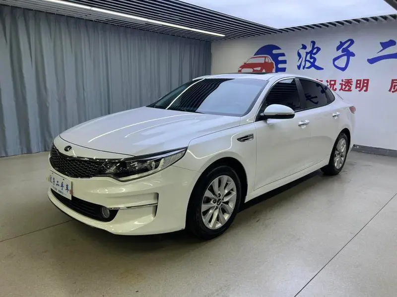 Kia K5, 2016