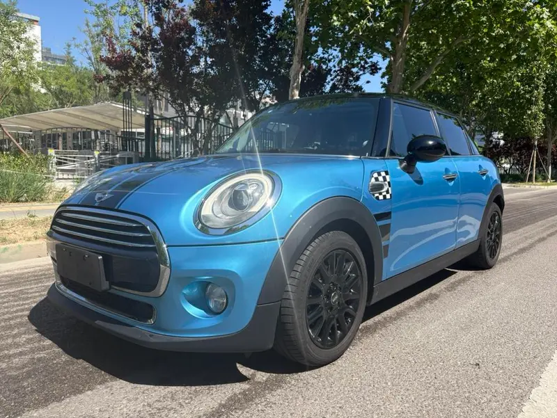 MINI MINI 1.5T COOPER Excitement Edition, 2015 — фото 1