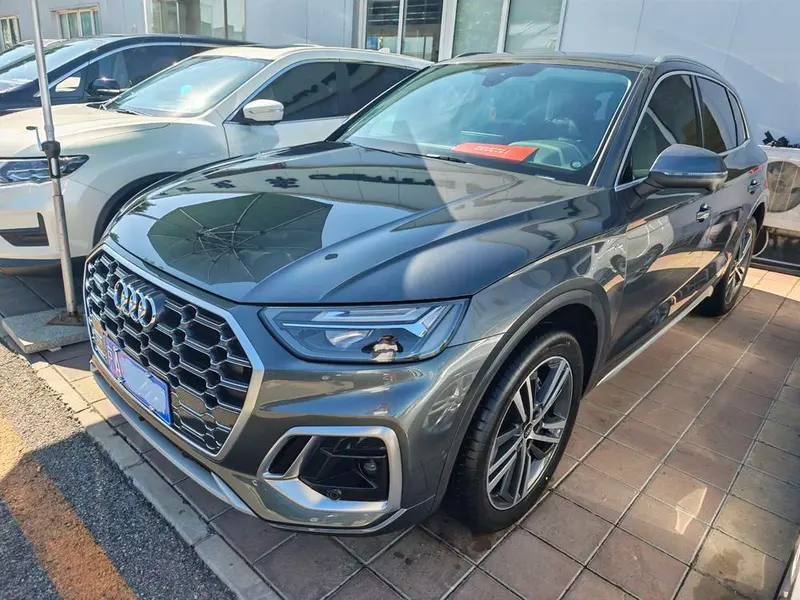 Audi Q5L, 2022
