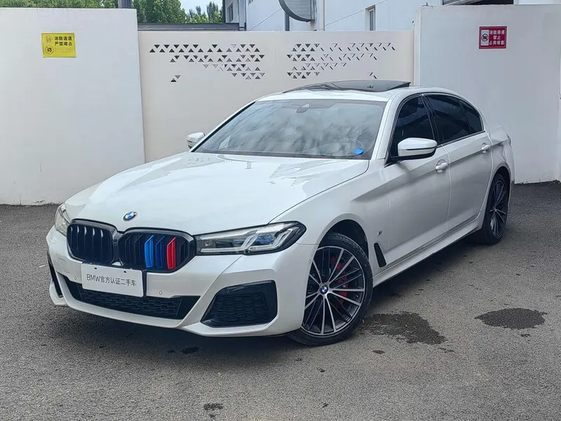 BMW 5-Series, 2023