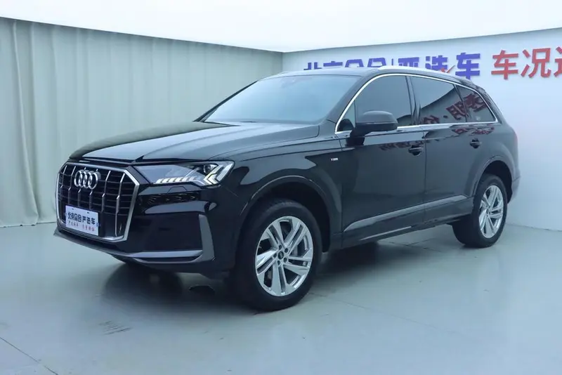 Audi Q7 45 TFSI quattro S line Sport Version, 2023 — фото 1