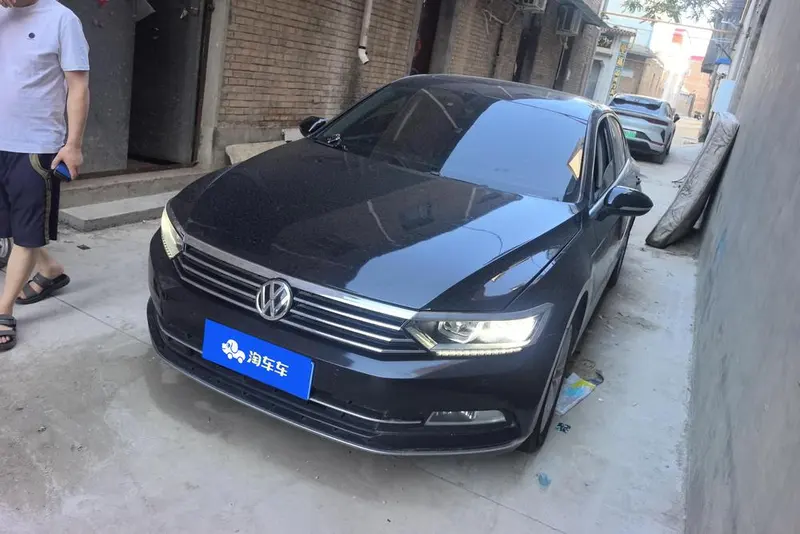 Volkswagen Magotan 330TSI DSG Luxury Version CN5, 2019 — фото 1