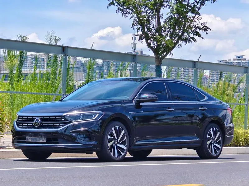 Volkswagen Passat, 2025