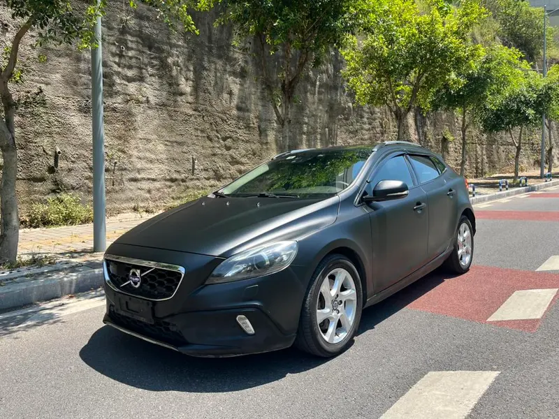 Volvo V40, 2014